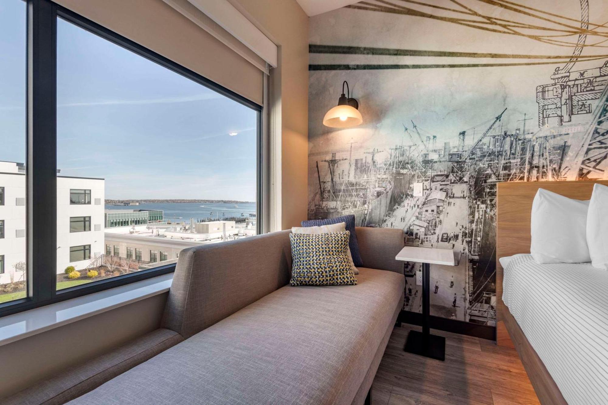 Cambria Hotel Portland Downtown Old Port Экстерьер фото