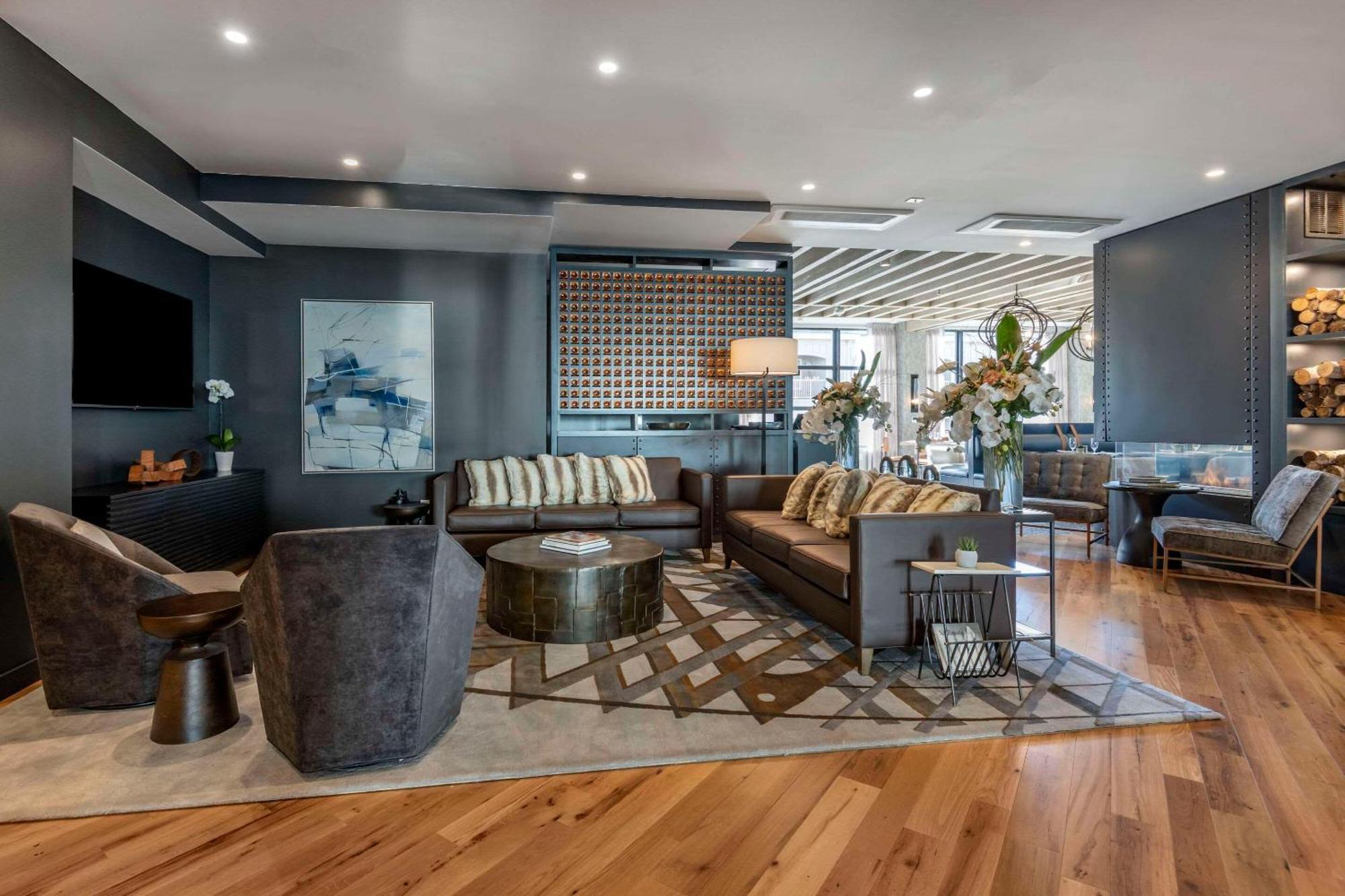 Cambria Hotel Portland Downtown Old Port Экстерьер фото
